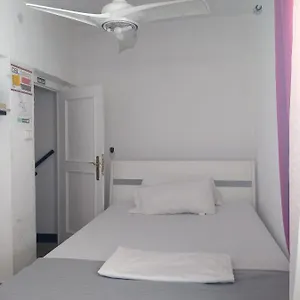 https://hostel-bellavista-playa-malaga.es-andalucia.com