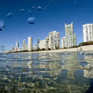 Quarterdeck Aparthotel Surfers Paradise