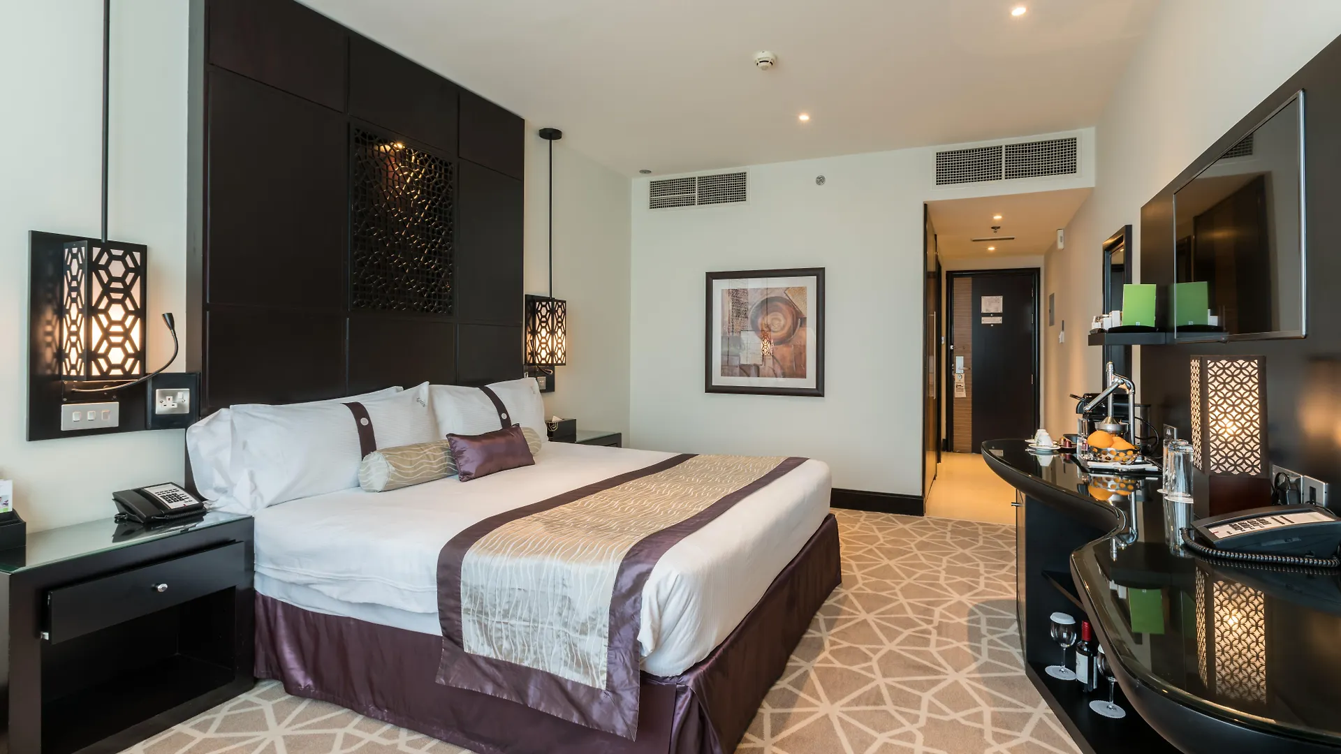 Holiday Inn Dubai Al Barsha By Ihg 4*,  Emirati Arabi Uniti