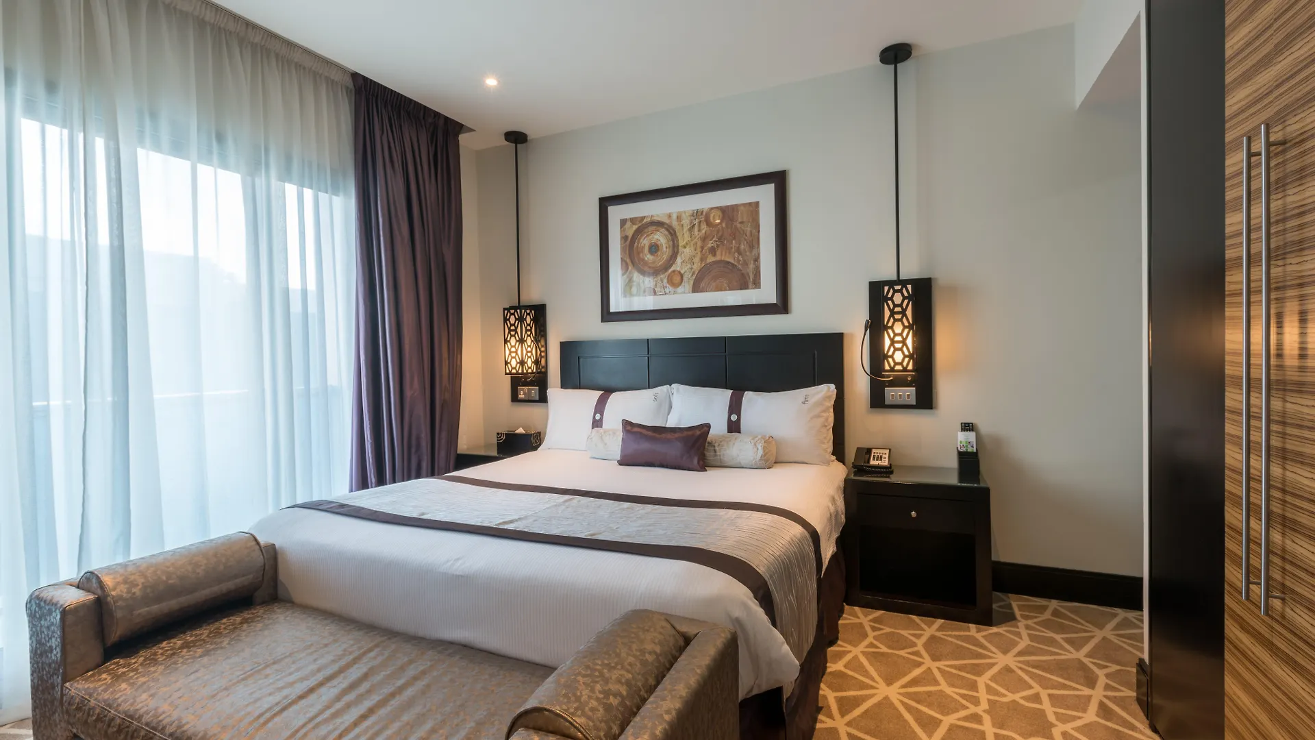 Holiday Inn Dubai Al Barsha By Ihg 4*,