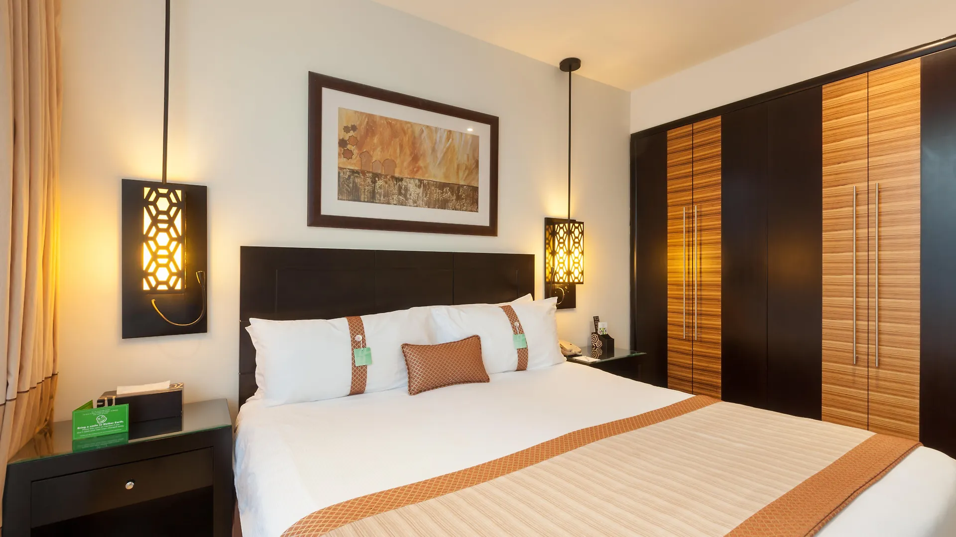 Holiday Inn Dubai Al Barsha By Ihg 4*,